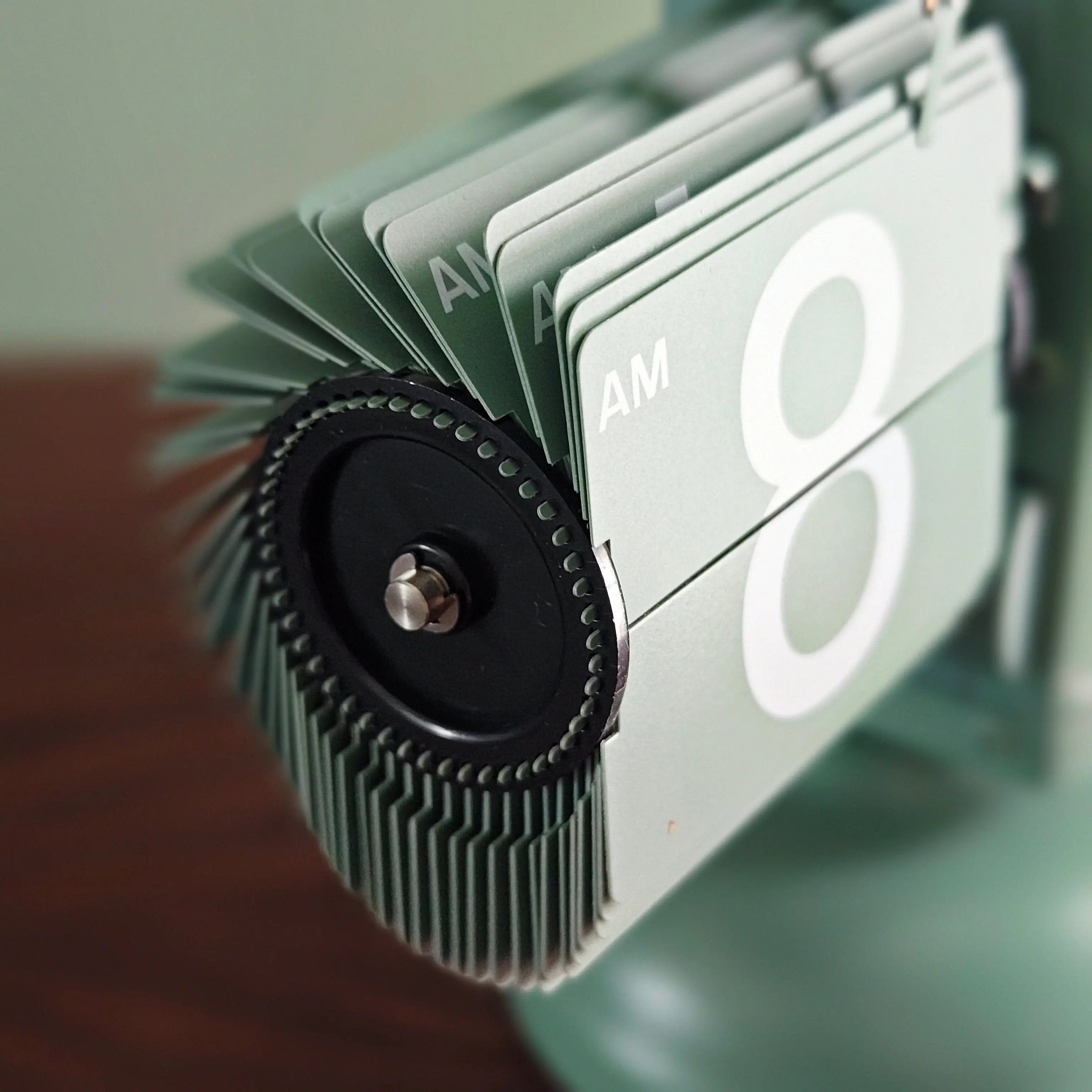 MIDCLOCK Home Decor Flip Clock Time Will Flip