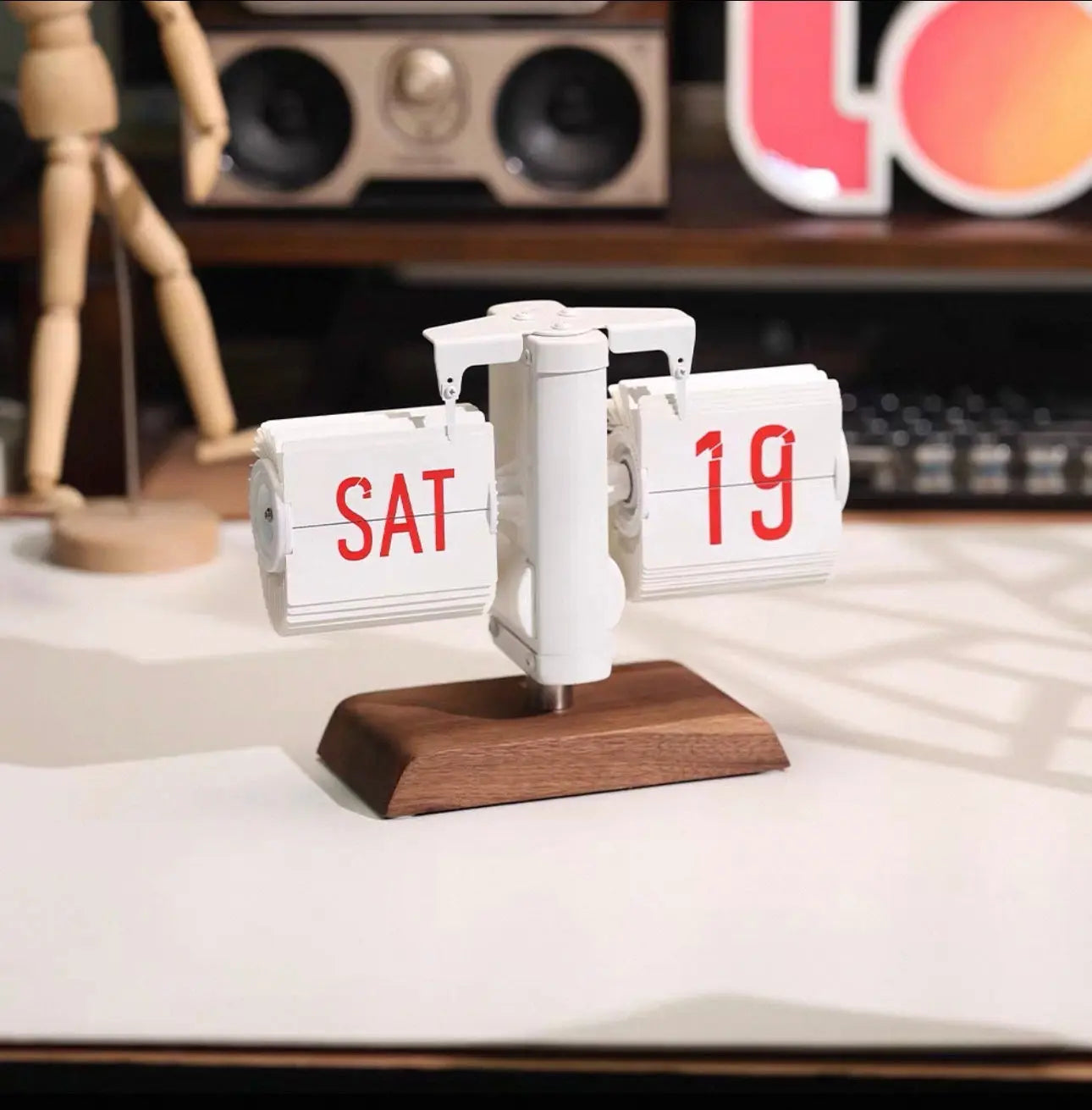 The "Balance" Automatic Flip Clock - Time Will Flip