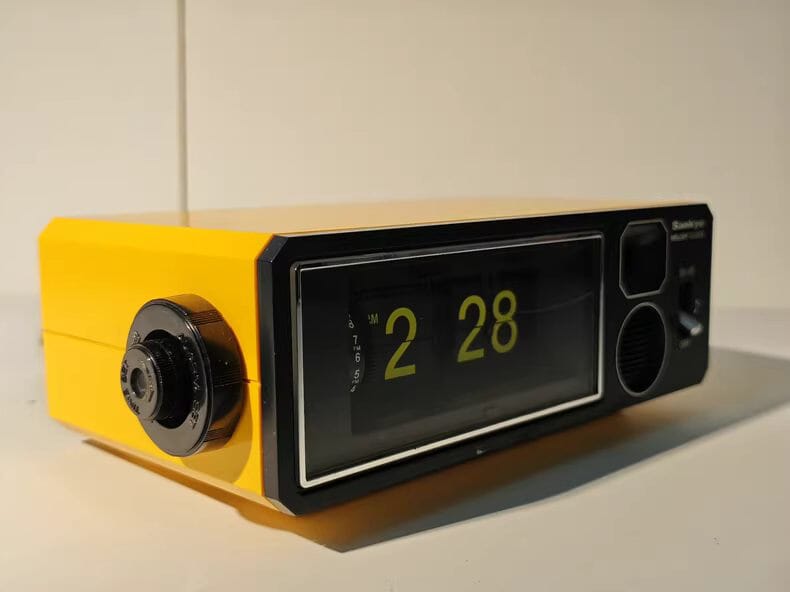 1980s Japan Showa Sankyo Flip Clock(second hand) Table Clock Time Will Flip