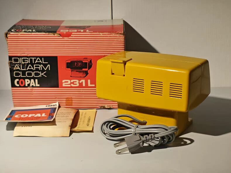 Rare 1979 Japan COPAL Flip Clock (second hand) Table Clock Time Will Flip