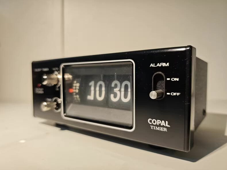 1979 Japan COPAL Flip Clock (second hand) Table Clock Time Will Flip