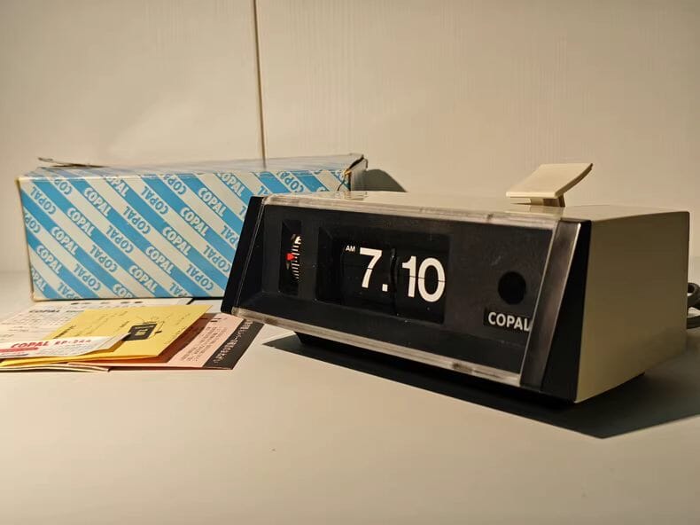 1979 Japan COPAL Flip Clock(second hand) Table Clock Time Will Flip