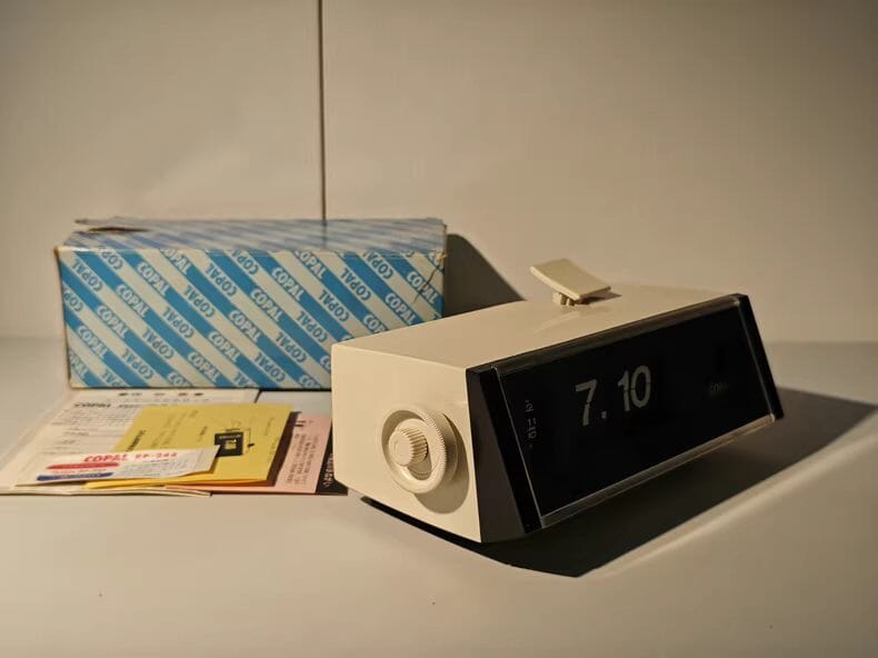 1979 Japan COPAL Flip Clock(second hand) Table Clock Time Will Flip
