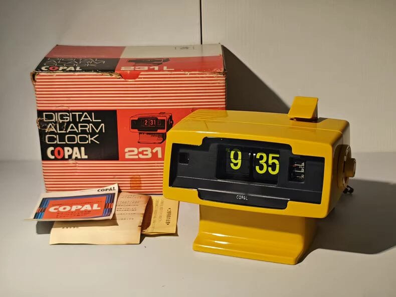 Rare 1979 Japan COPAL Flip Clock (second hand) Table Clock Time Will Flip