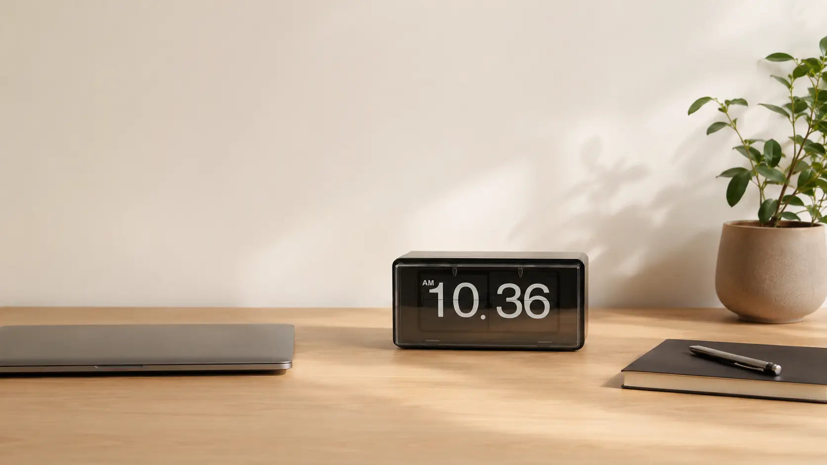The 7 Best Flip Clocks for Your Home Office Desk in 2026